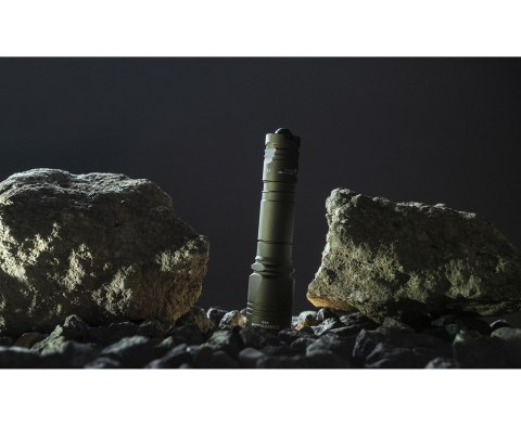 Latarka Armytek Dobermann PRO Olive 1400 lm Latarka Armytek Dobermann PRO Olive 1400 lm