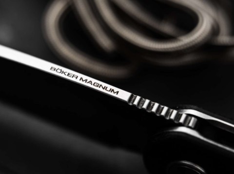 Nóż Magnum Cliff Wharn 440B Nóż Magnum Cliff Wharn 440B